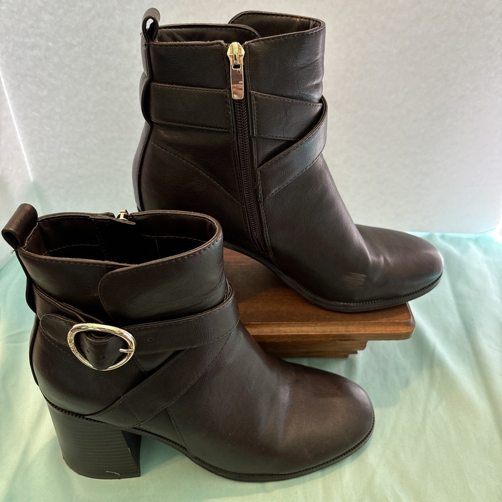 NINE WEST DK BROWN BOOTS W/ ZIPPERS, ACCENTS - SIZE  9M Wrapped Straps W/Buckles